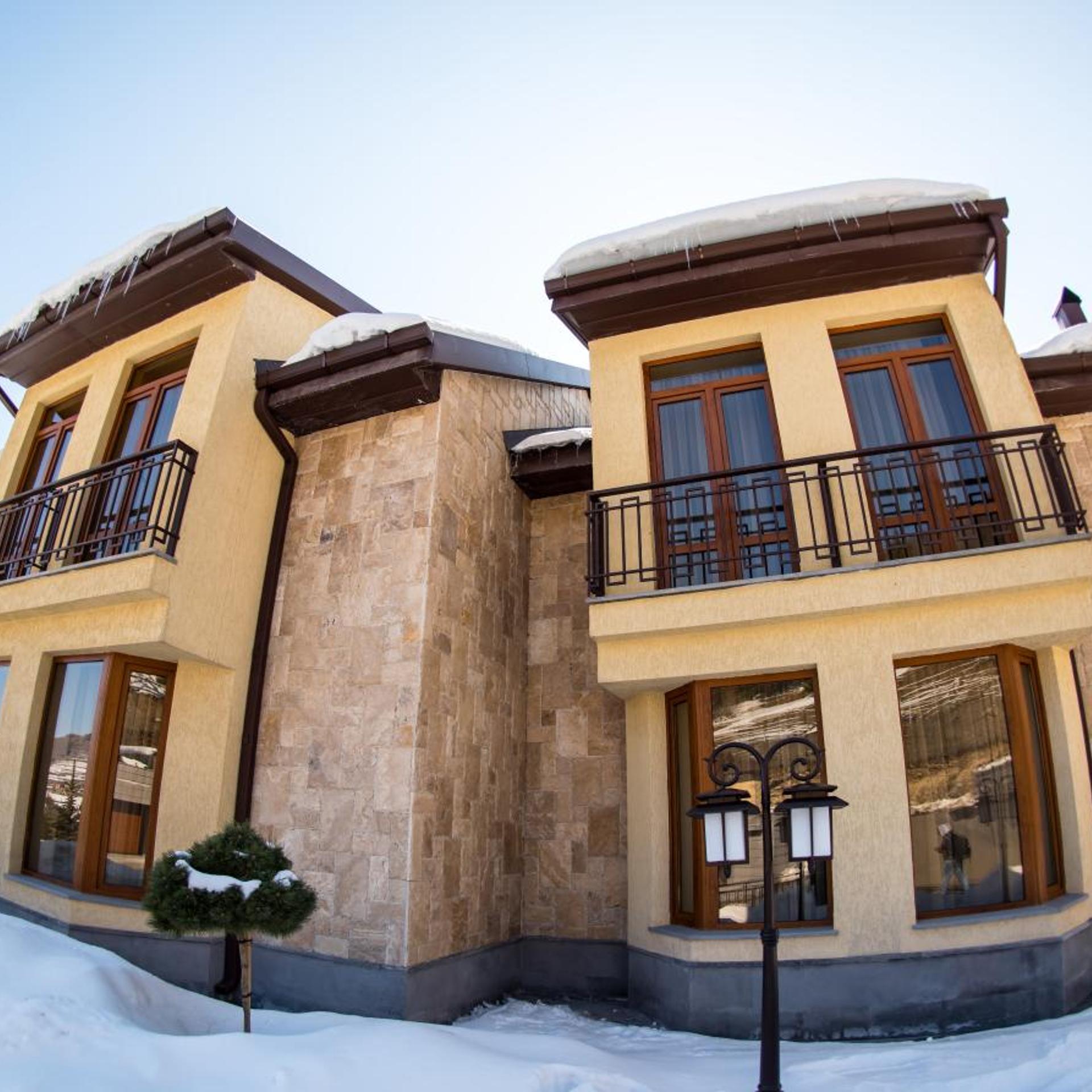 Elegant Hotel & Resort 1