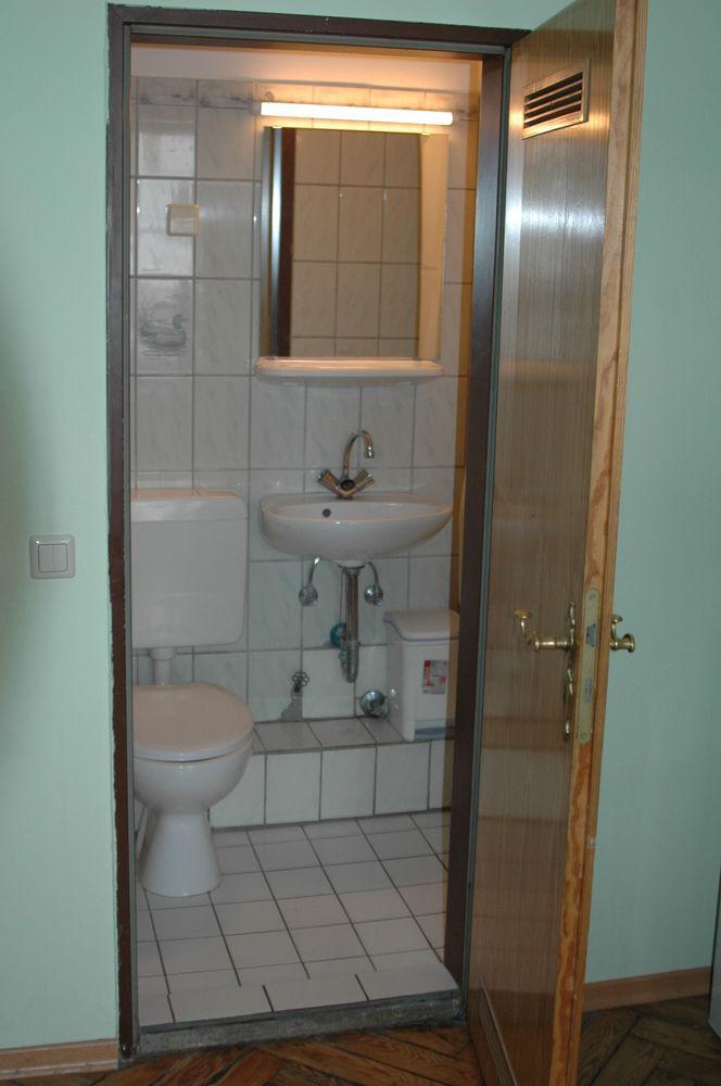 Buch-Ein-Bett Hostel 1