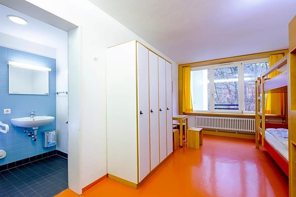 HI Munich Park Youth Hostel 1
