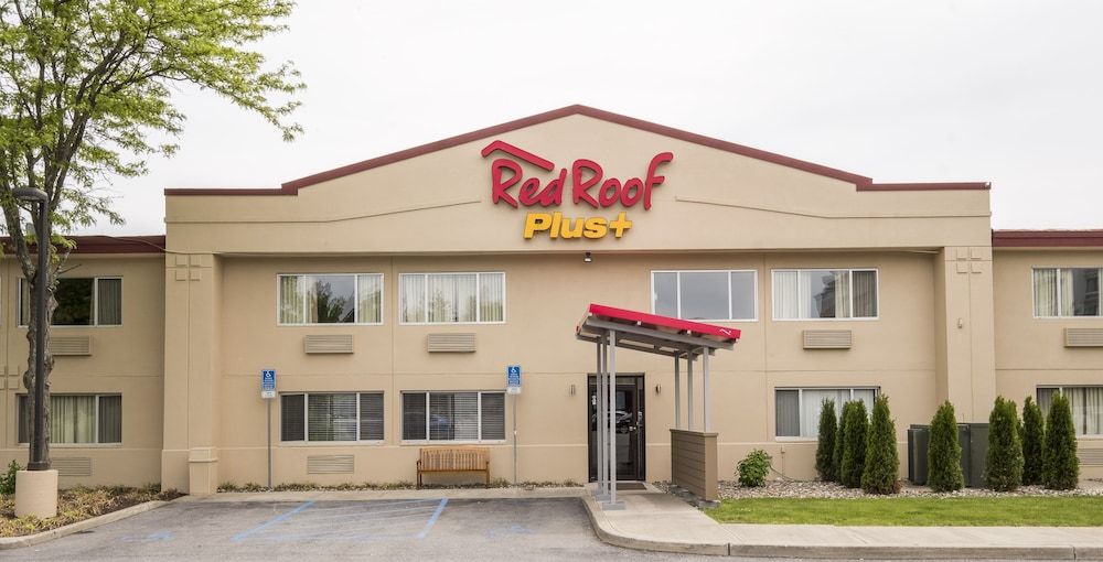 Red Roof Inn PLUS+ Poughkeepsie 1