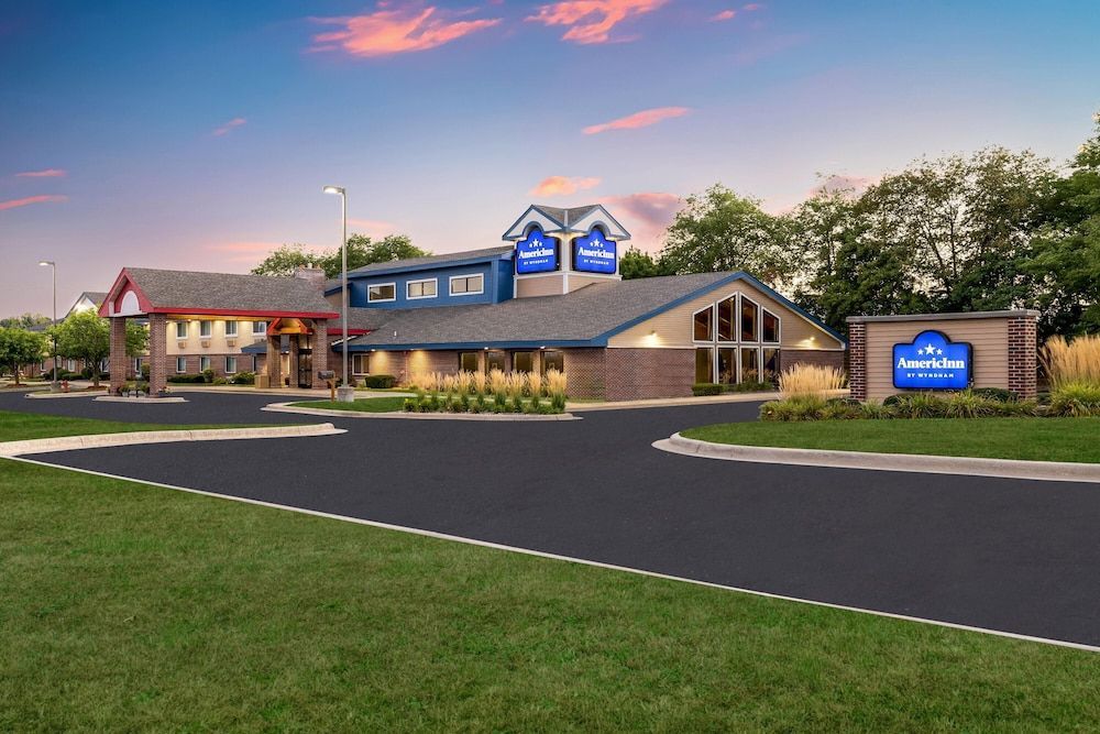 AmericInn by Wyndham Stillwater 1