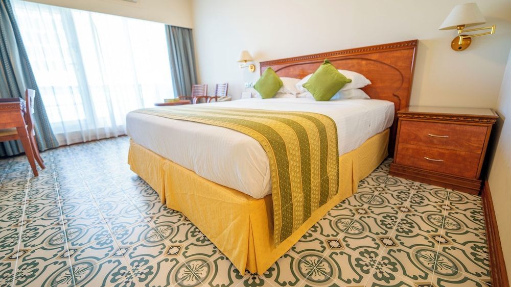 Riviera Hotel 2
