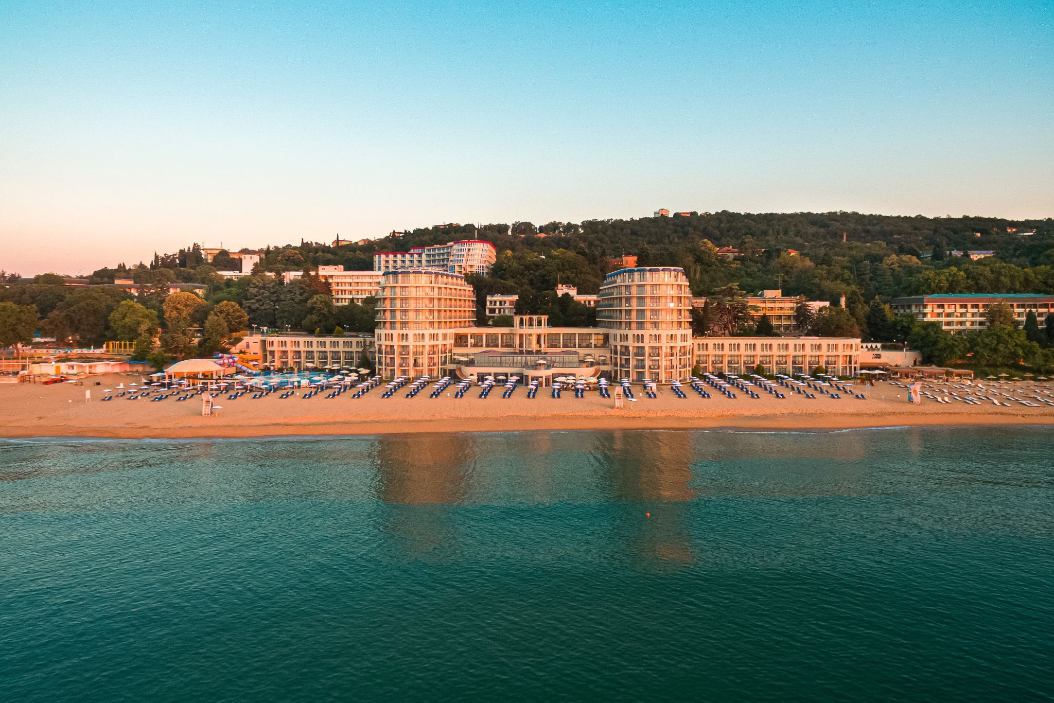 Azalia Beach Hotel Balneo & SPA 1
