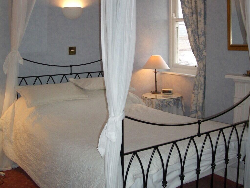 The Moelwyn Restaurant with Rooms 1
