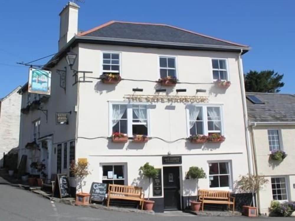 Safe Harbour Inn 1