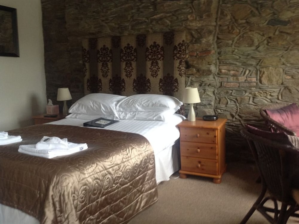 Safe Harbour Inn 2