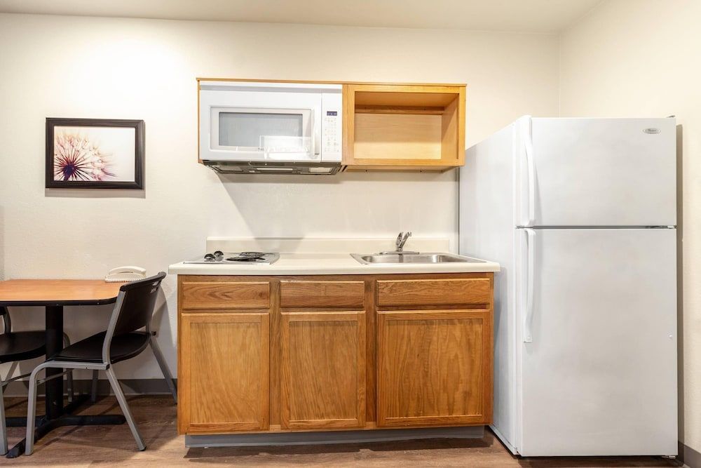 WoodSpring Suites Houston Baytown 1