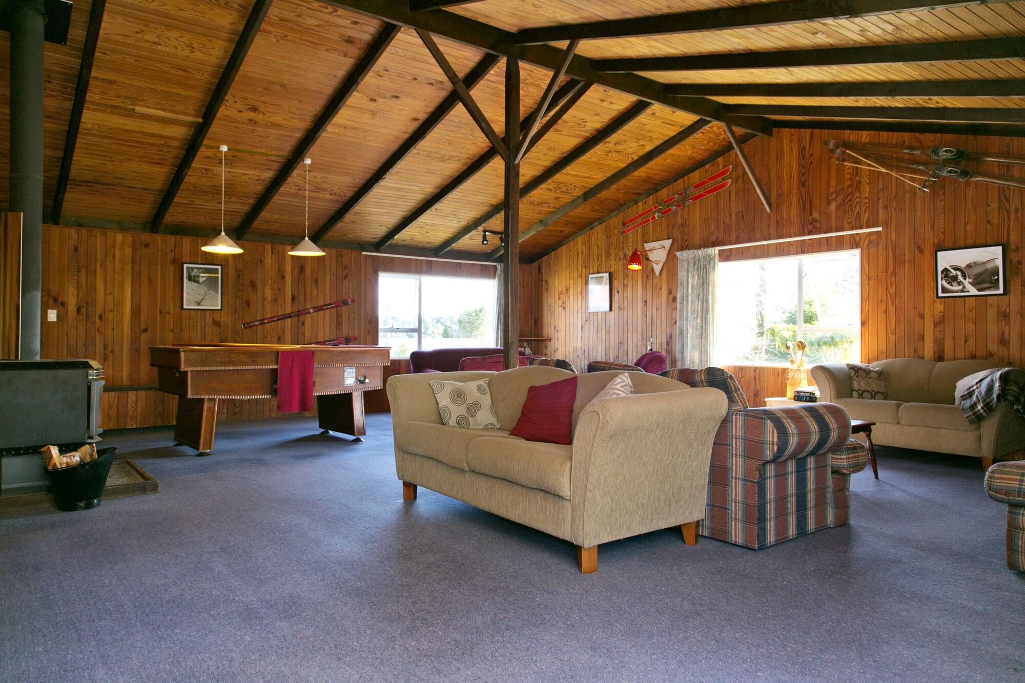 Howard's Mountain Lodge 2