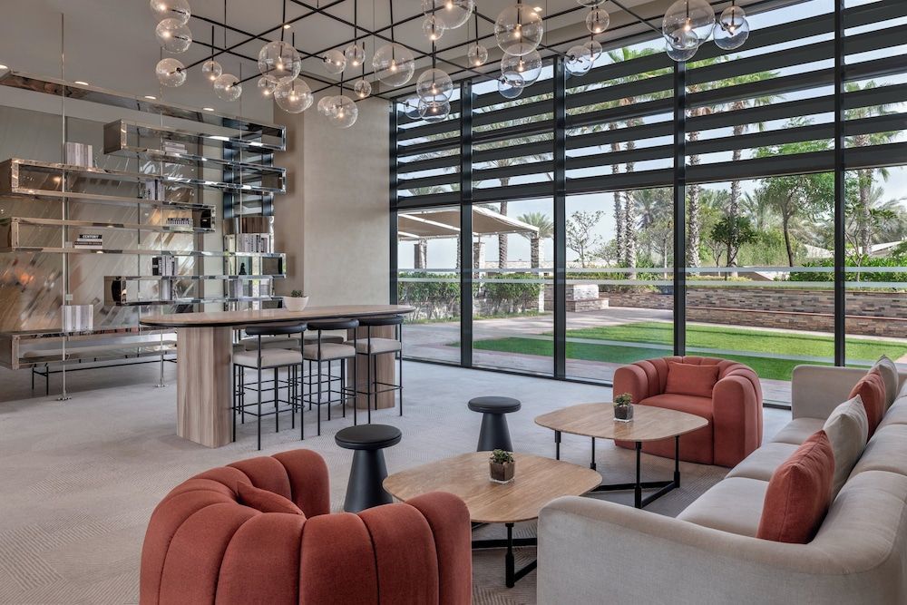 Yas Plaza Bay by IHG 1