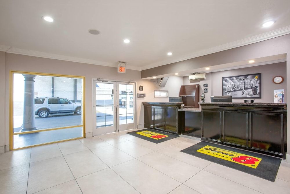 Super 8 by Wyndham Mesa Downtown Near Convention Center 2