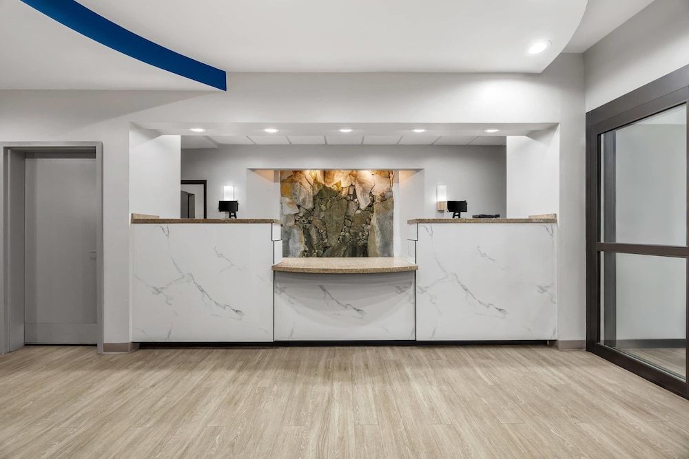 Comfort Suites Perrysburg - Toledo South 2