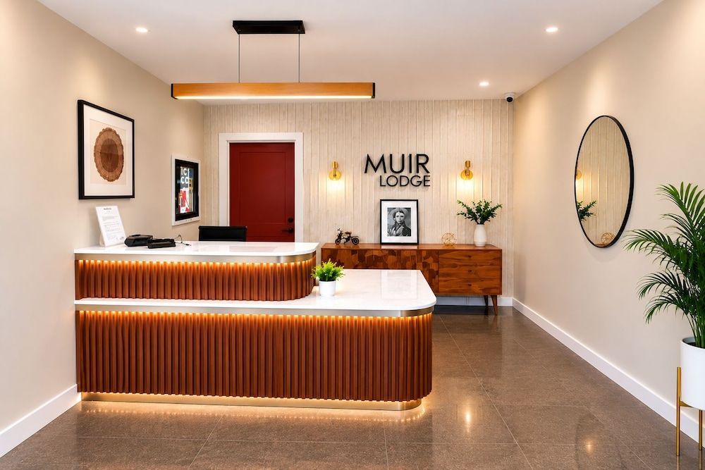 Muir Lodge Motel 1