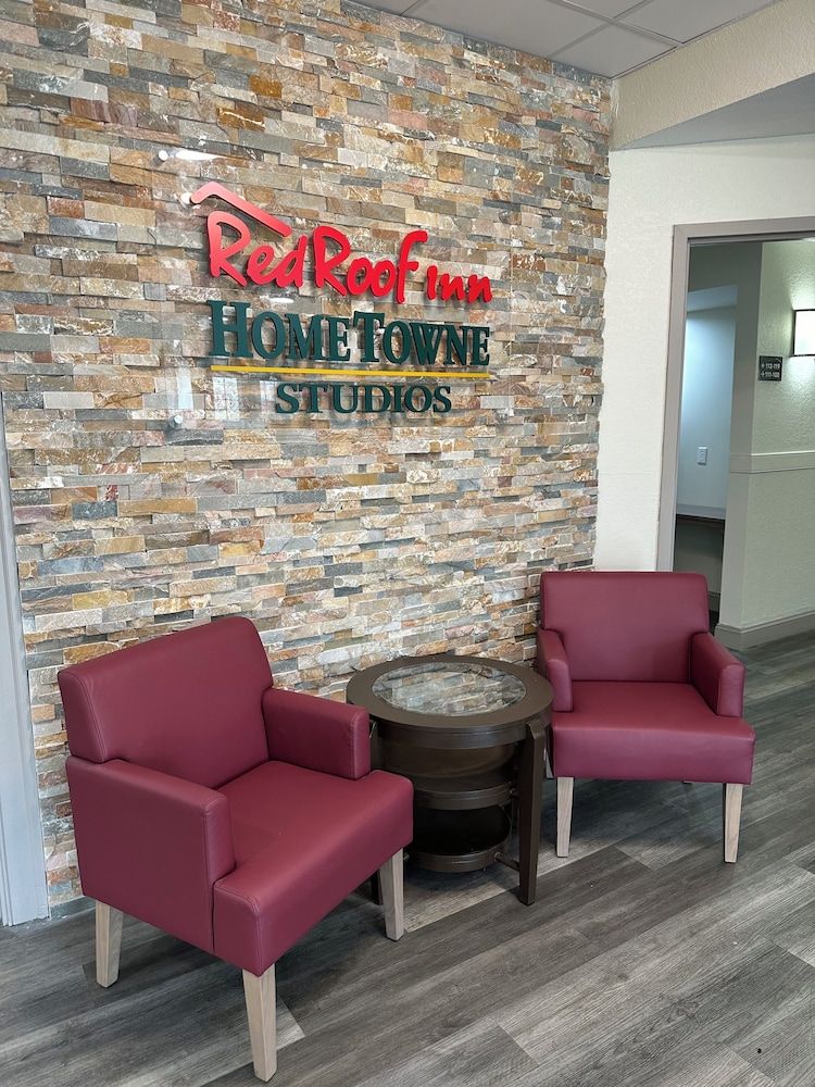 HomeTowne Studios by Red Roof Richmond, VA - W Broad St 2