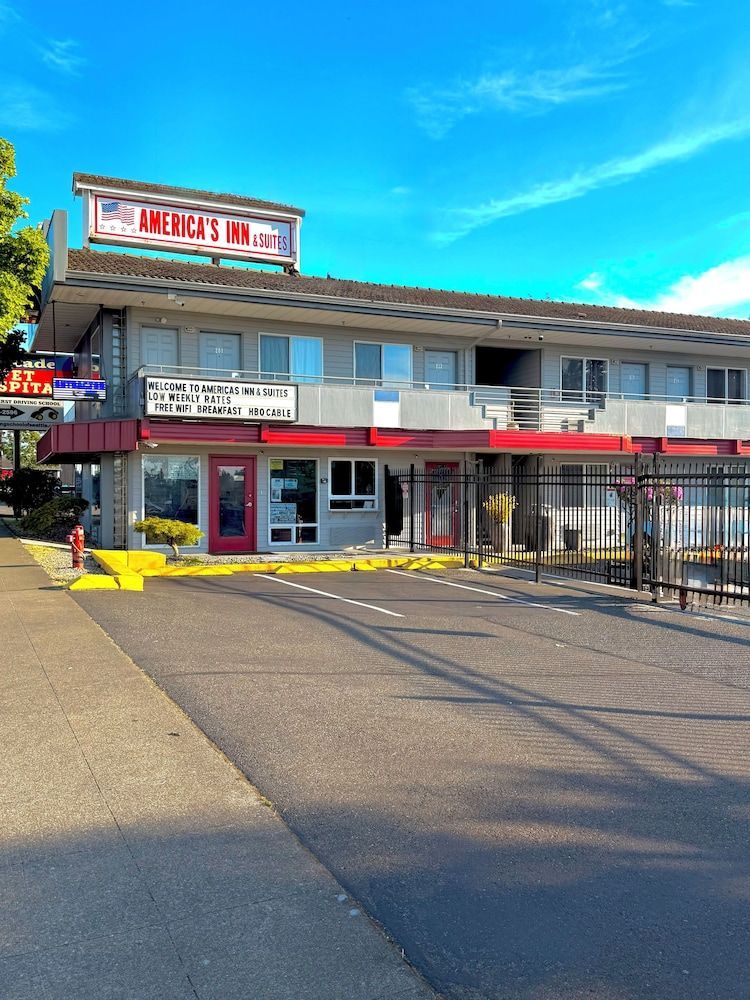 Americas Inn and Suite 1