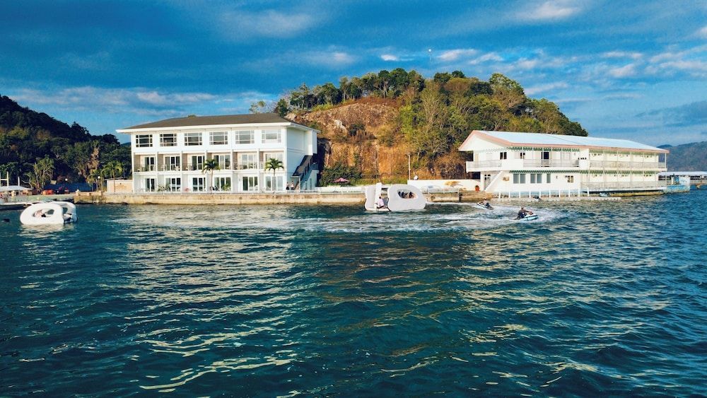 Coron Underwater Garden Resort 1