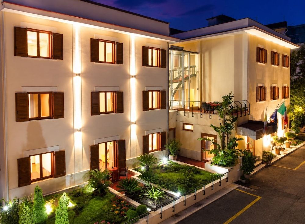 Hotel Diana 1