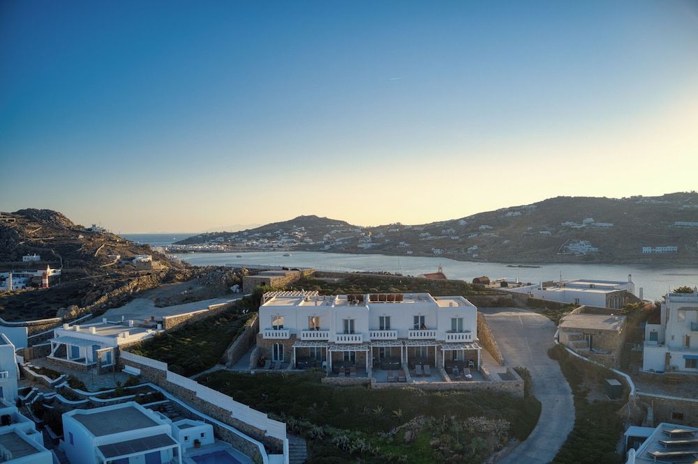 Cape Mykonos 1