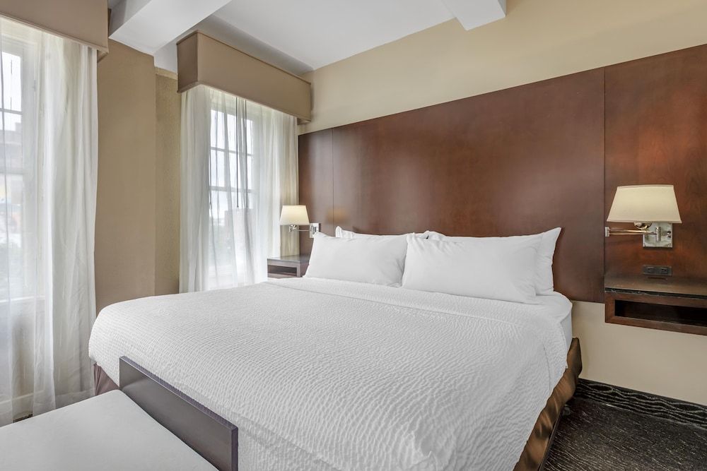 Best Western Syracuse Downtown Hotel and Suites 1