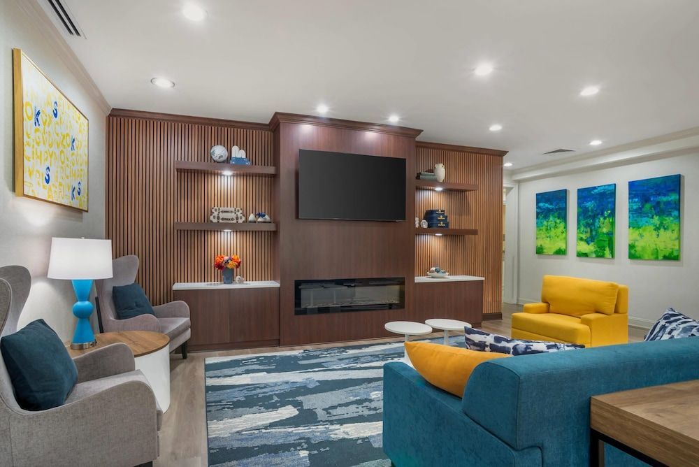 Comfort Inn & Suites Concord - Kannapolis 2