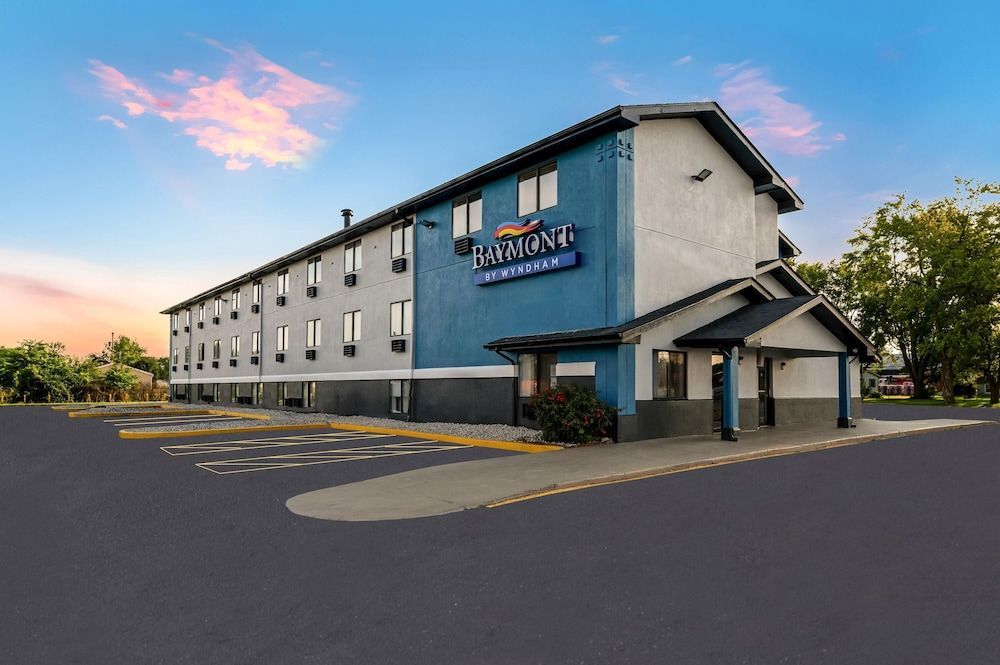 Baymont by Wyndham Findlay 1