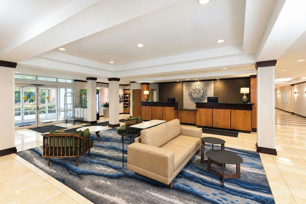 Fairfield Inn & Suites by Marriott Milwaukee Airport 2