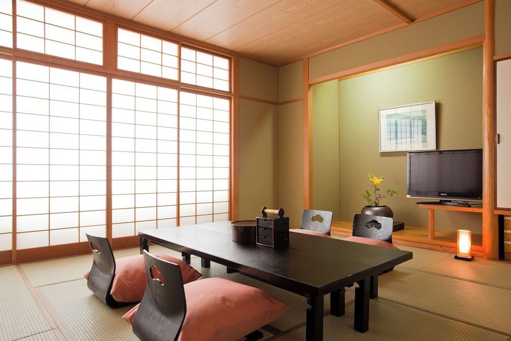 Yamatoya Honten Ryokan Osaka 1