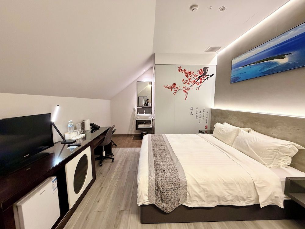 Bliss Hotel Singapore 1