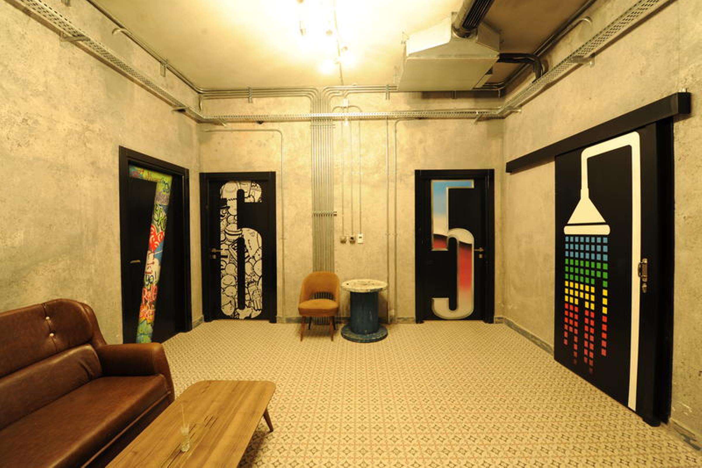 Role Street Hostel 2
