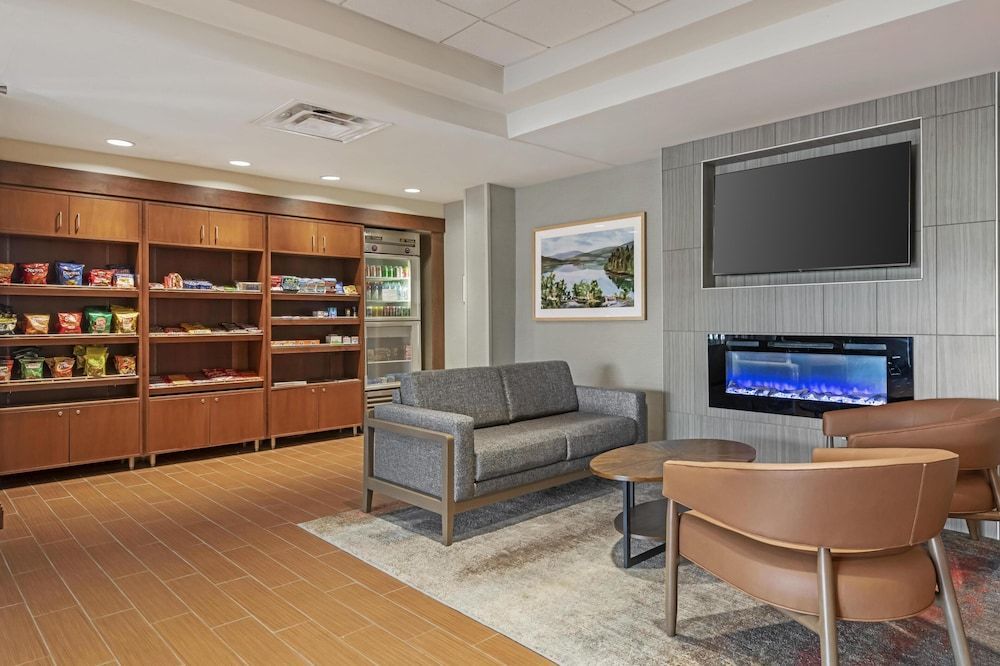 Best Western Plus Willmar 2