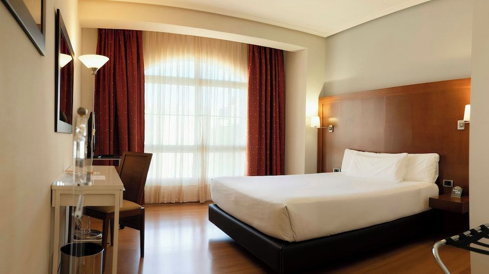 Hotel Sercotel Tres Luces 1