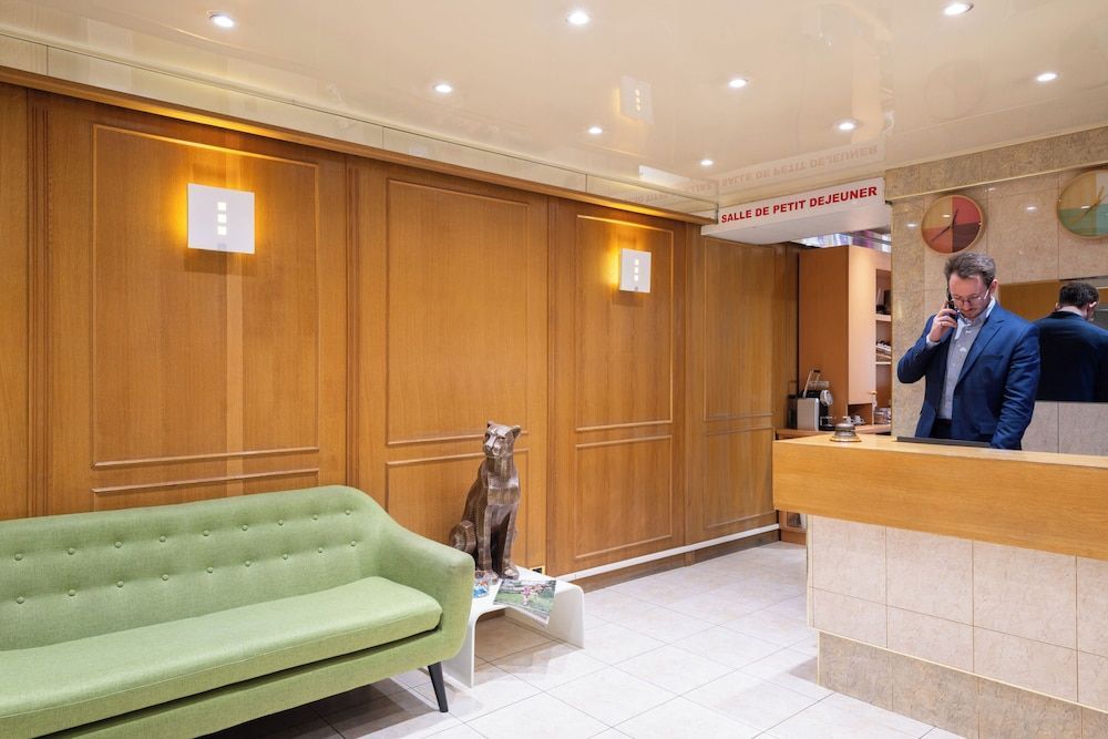 Hotel Cosmotel Marais République Paris 2