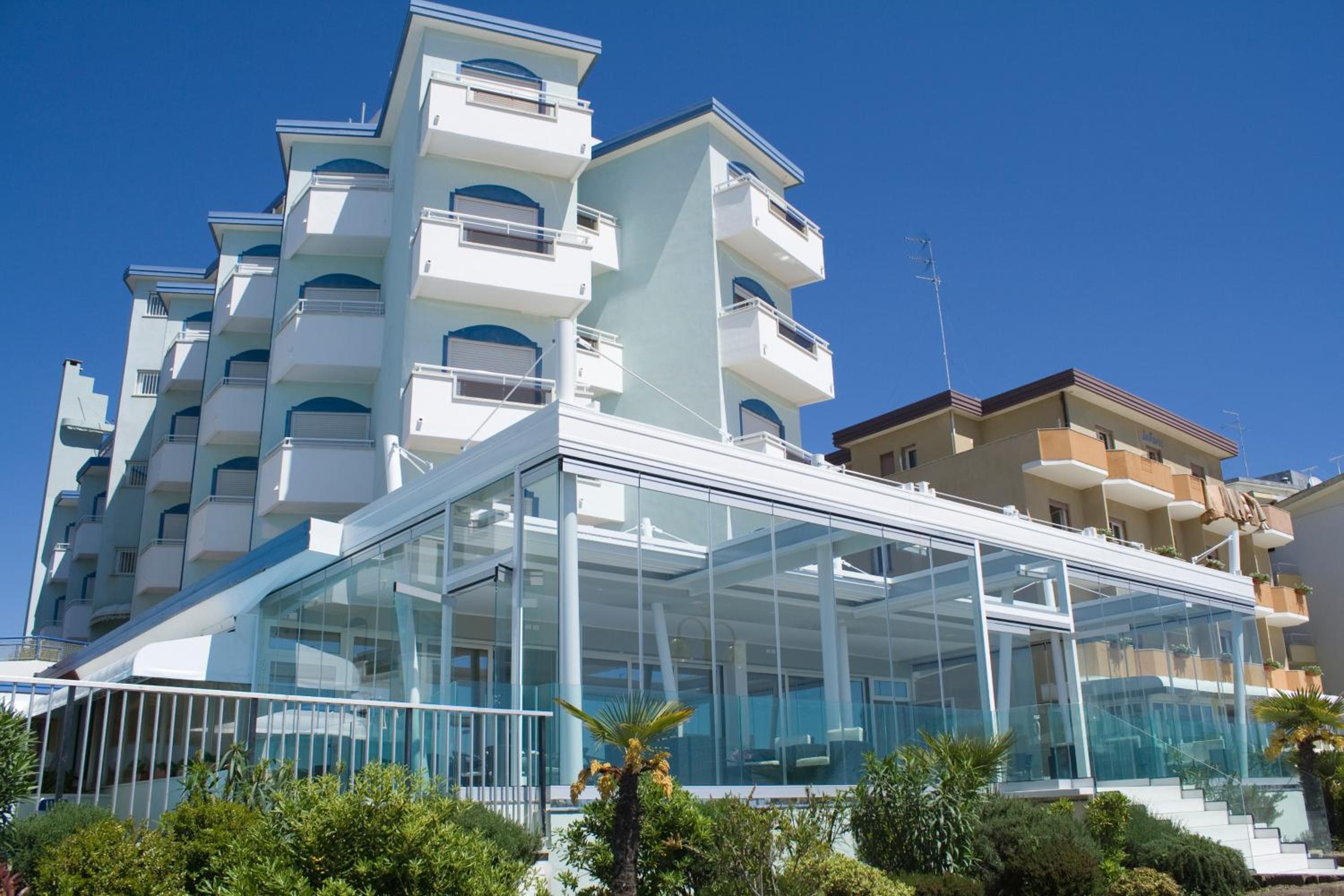 Hotel Niagara 2