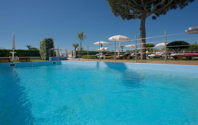 Hotel Universo 2