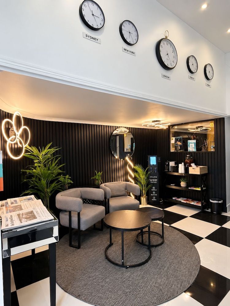 Amsterdam Hotel 1