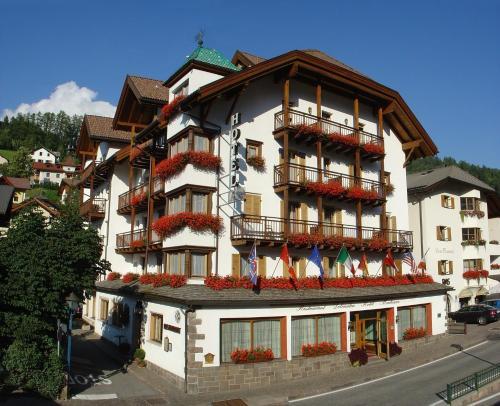 Hotel Dolomiti Madonna 1
