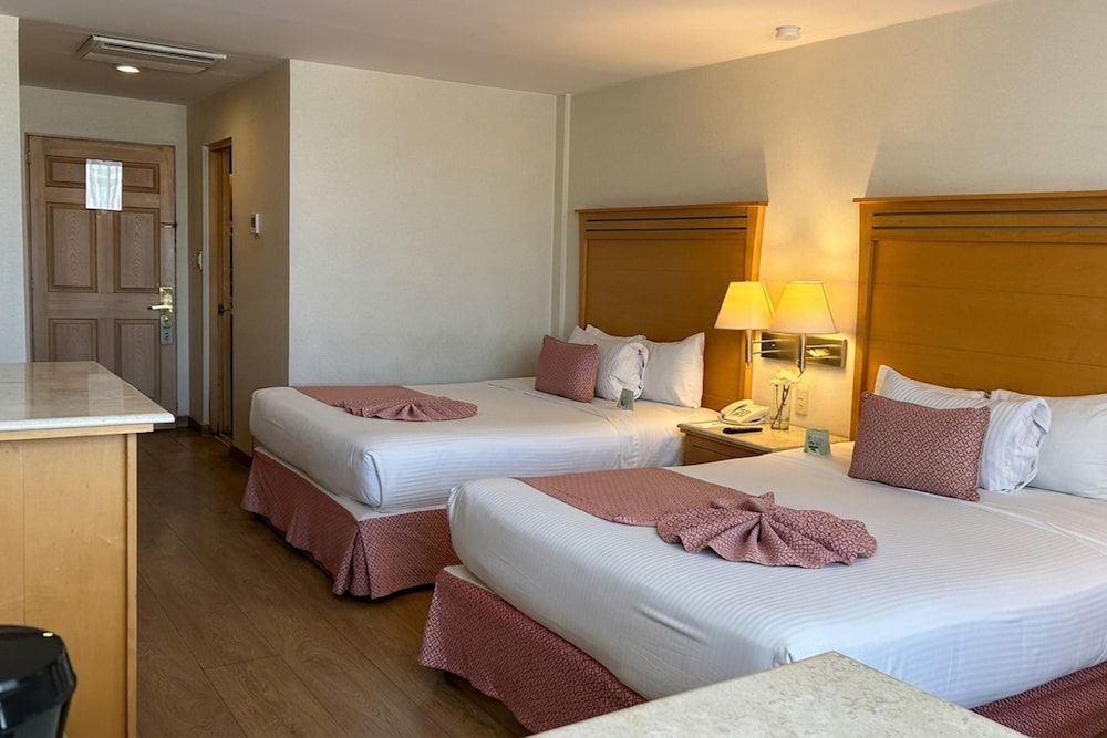 Wyndham Garden Tijuana Palacio Azteca 1