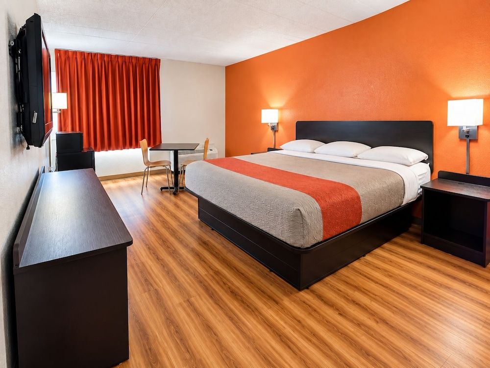 Motel 6-New Stanton, PA 1