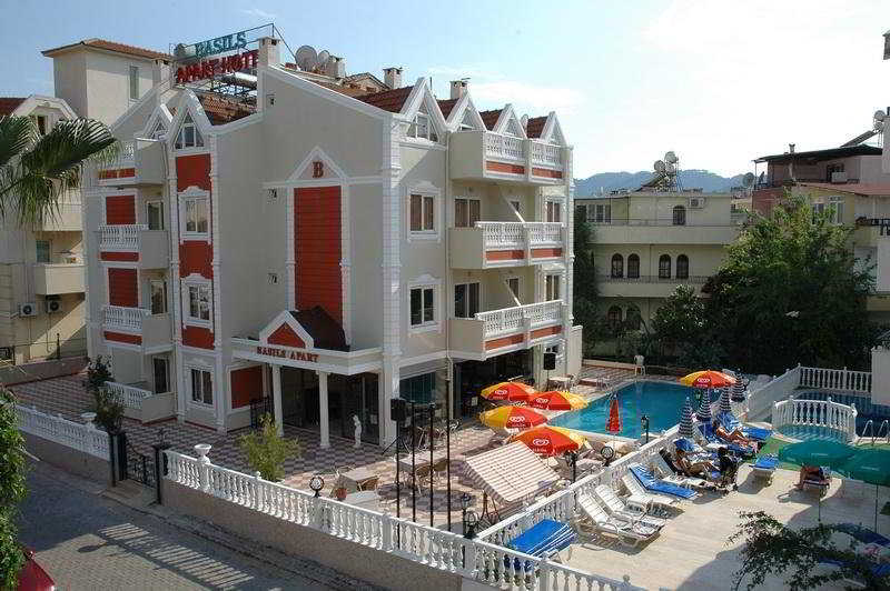 Basil's Apart Hotel 1