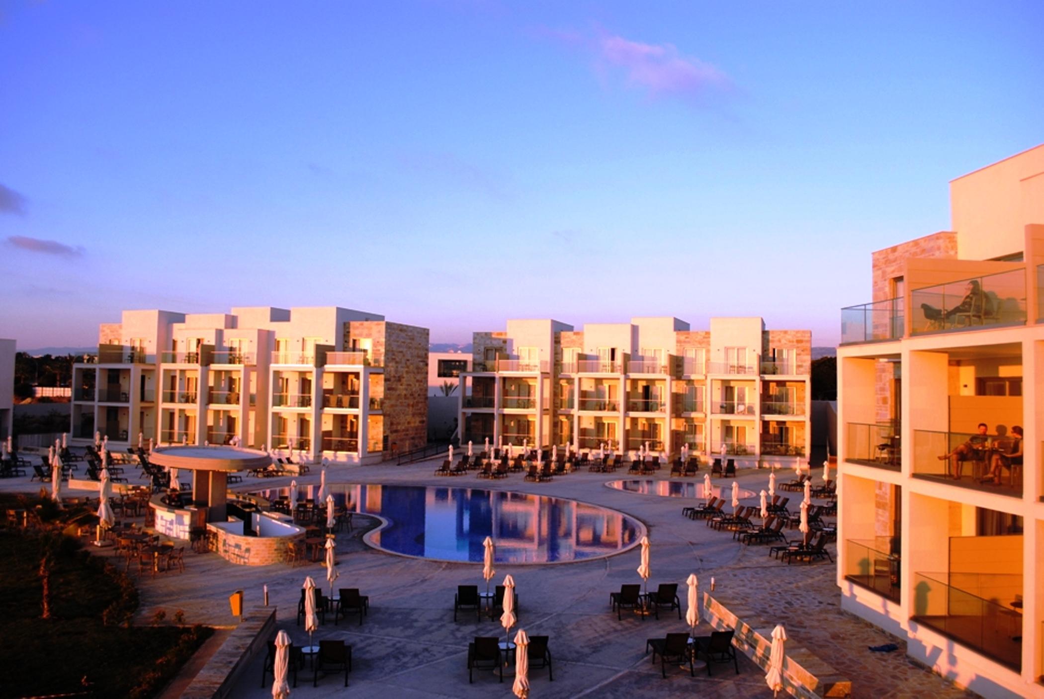 Amphora Suites 2