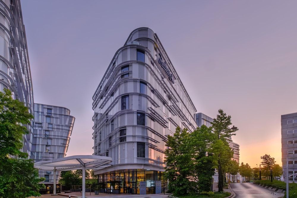 Radisson Blu CDG Airport Terminal Hotel, Paris 1