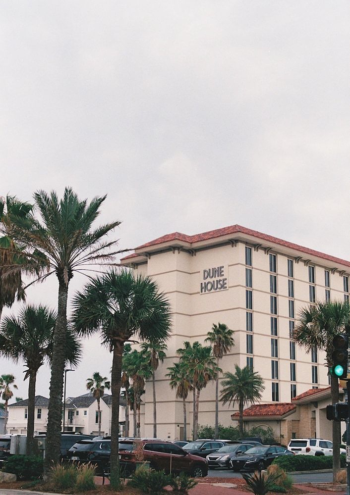 Dune House Hotel & Spa 1