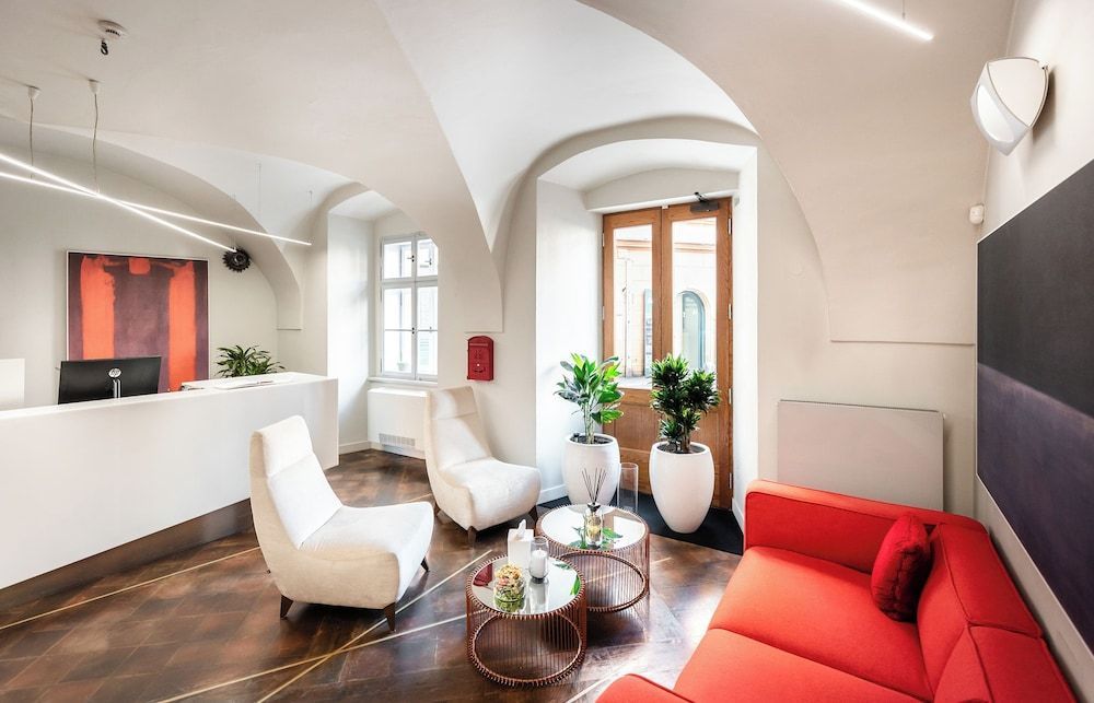 Old Royal Post Boutique Hotel & Premium Suites 2