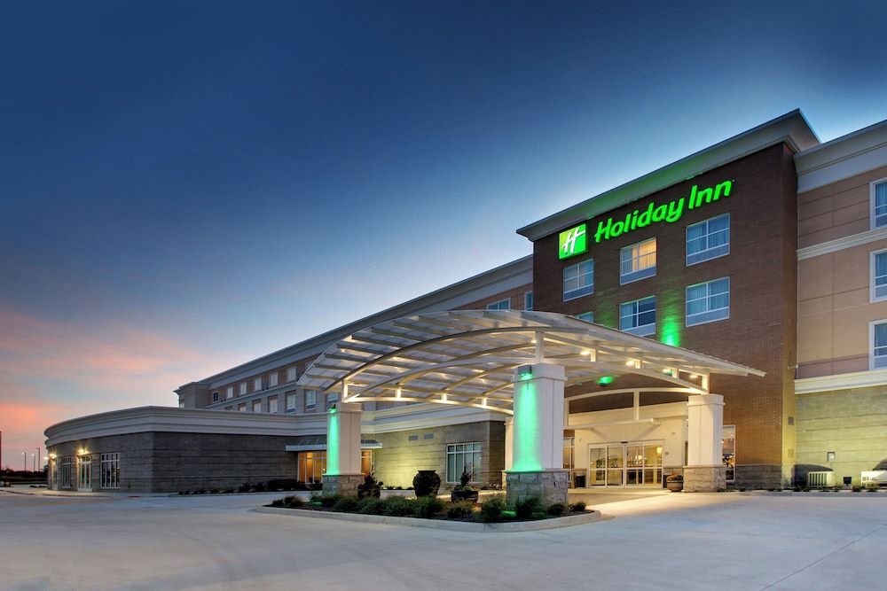 Holiday Inn & Suites PEORIA AT GRAND PRAIRIE by IHG 1