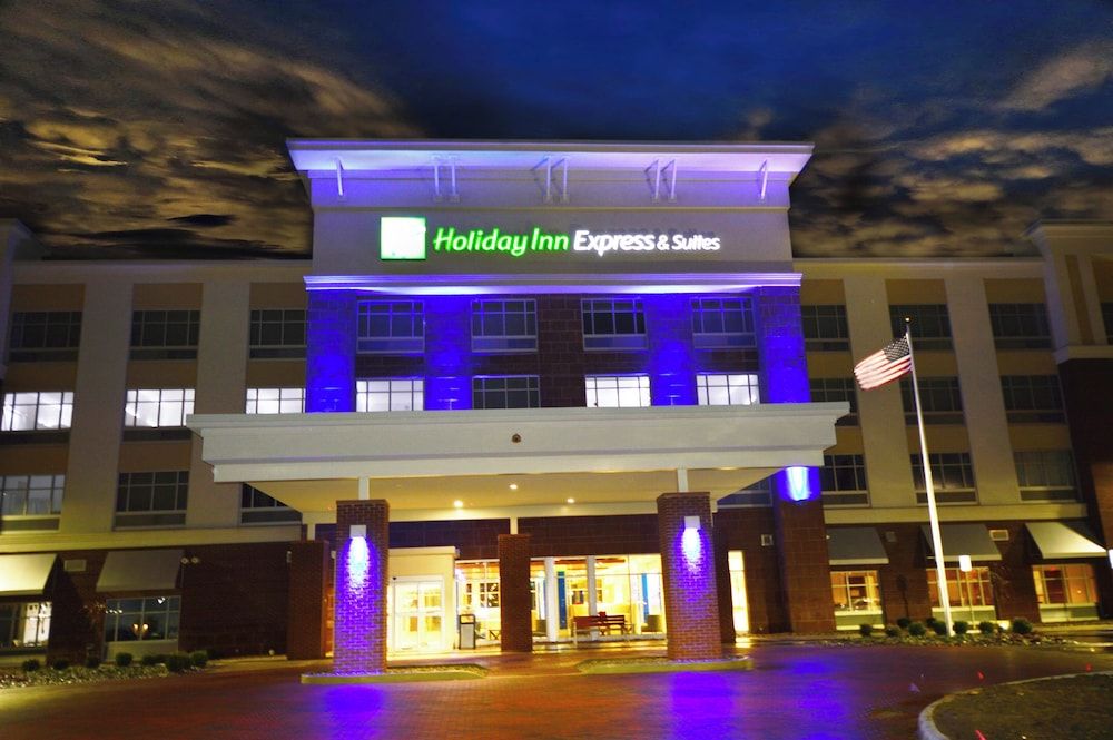 Holiday Inn Express & Suites TOLEDO SOUTH - PERRYSBURG by IHG 1