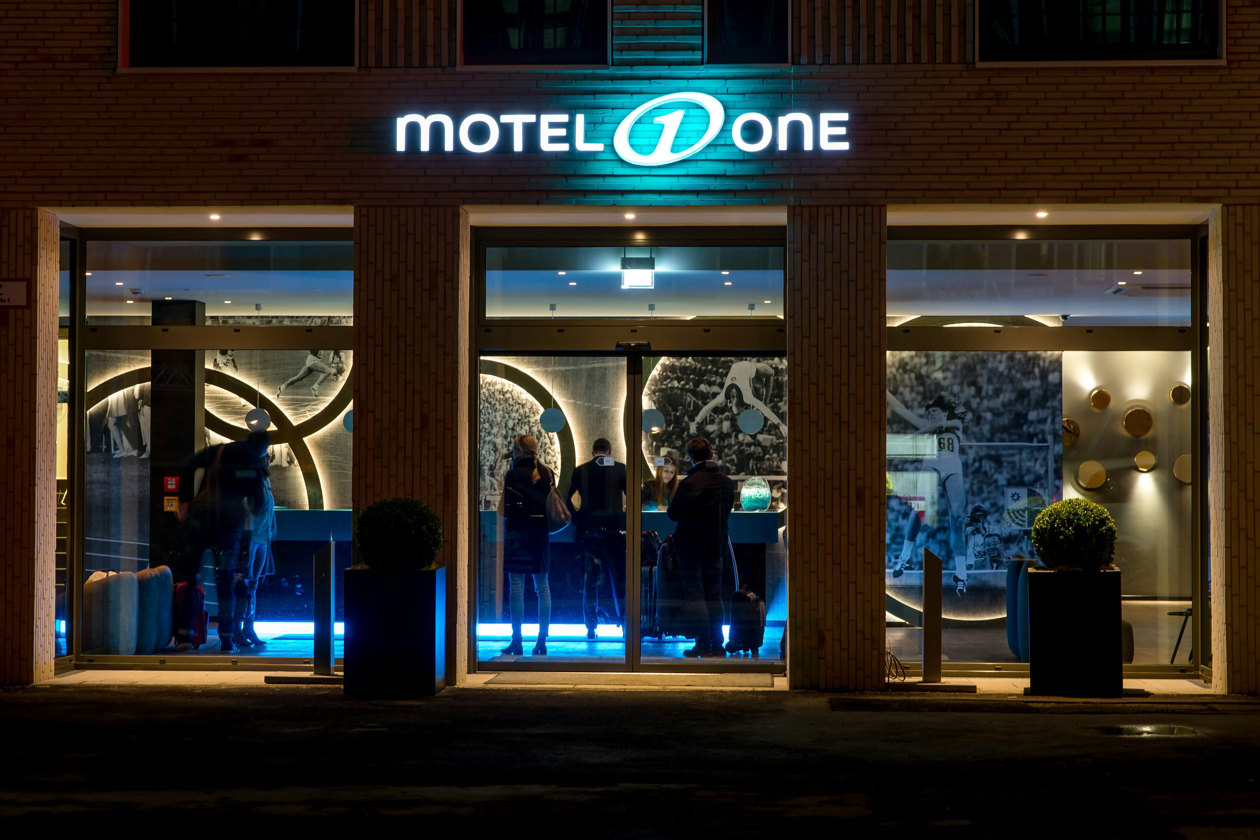 Motel One Newcastle 1