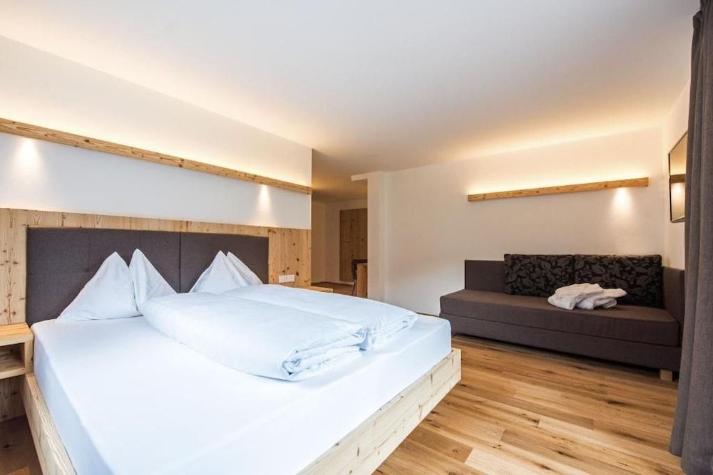 Hotel Fronza - your ski & mountain home 1