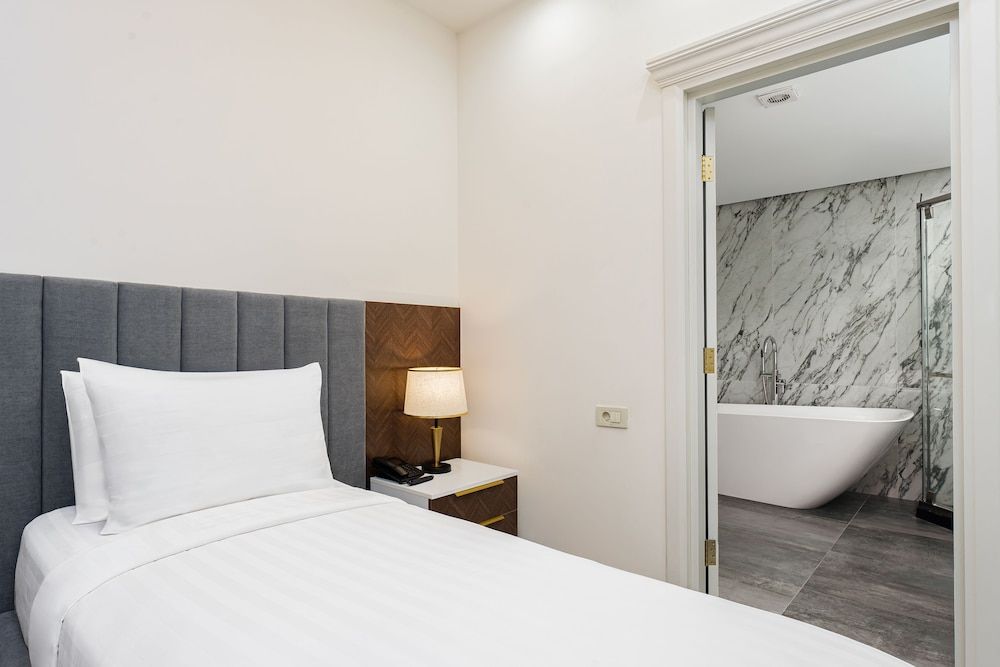 Venice Hotel Complex 2