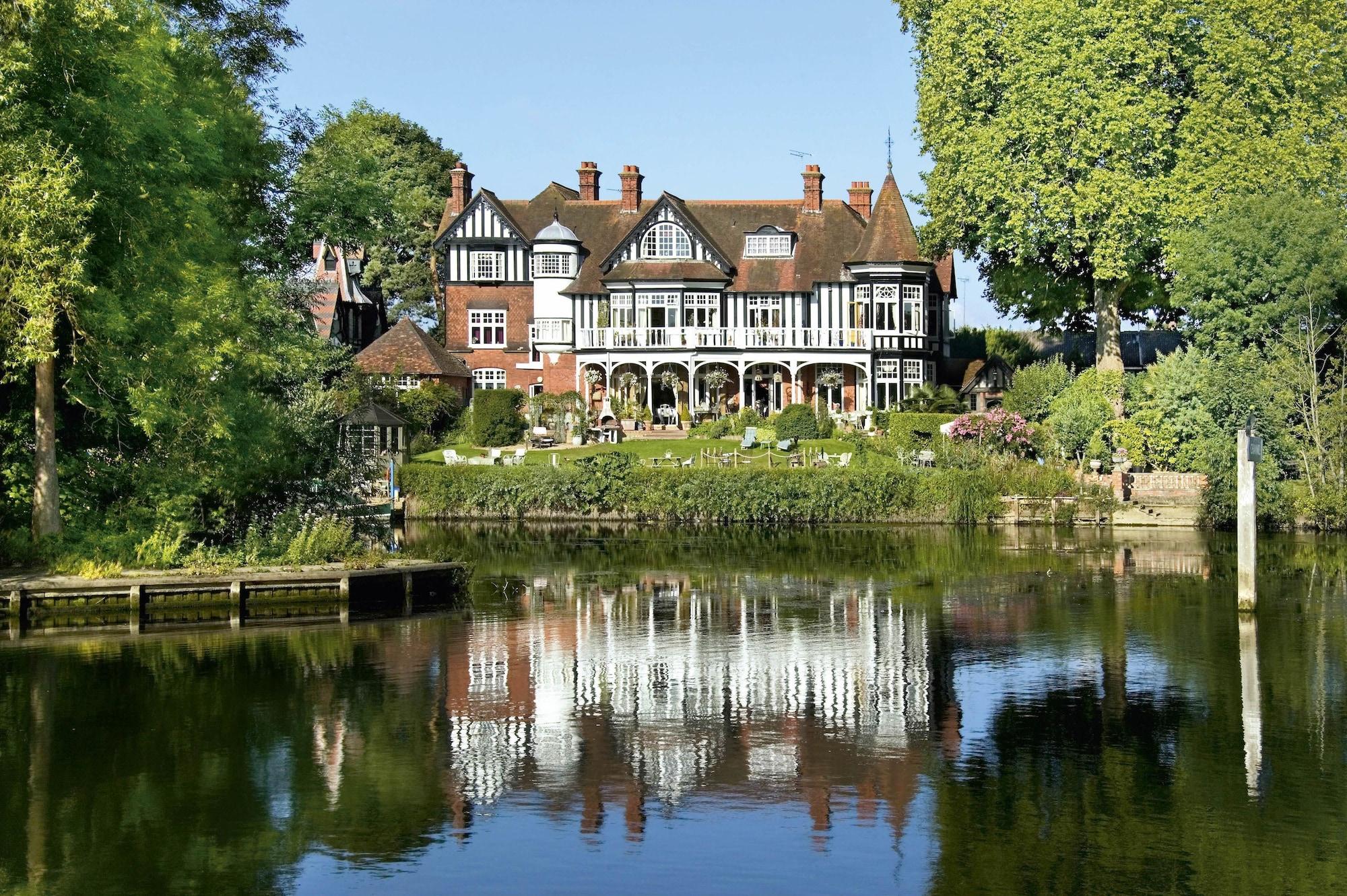 River Arts Club 2