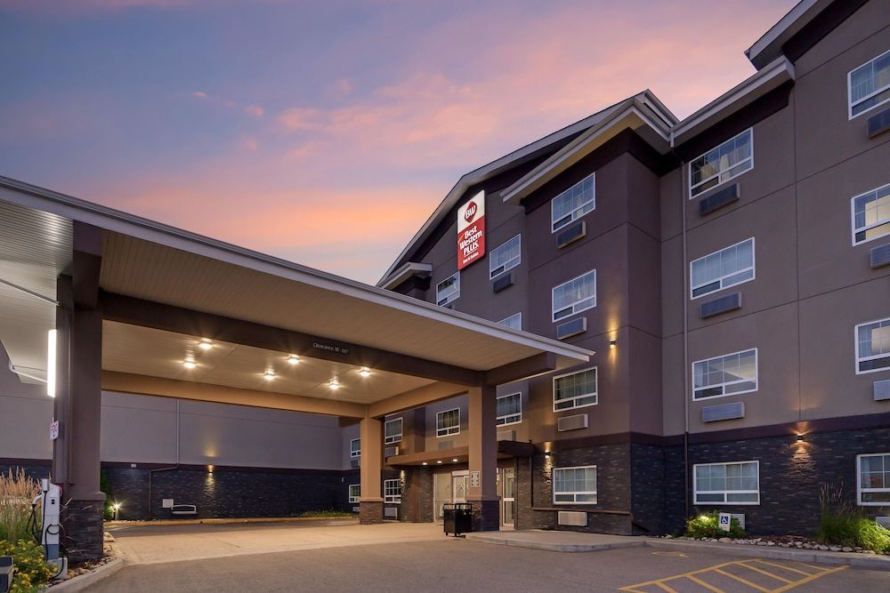 Best Western PLUS Fort Saskatchewan Inn & Suites 1