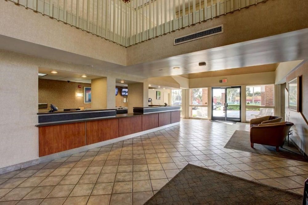 Motel 6 Irvine - Orange County Airport 2